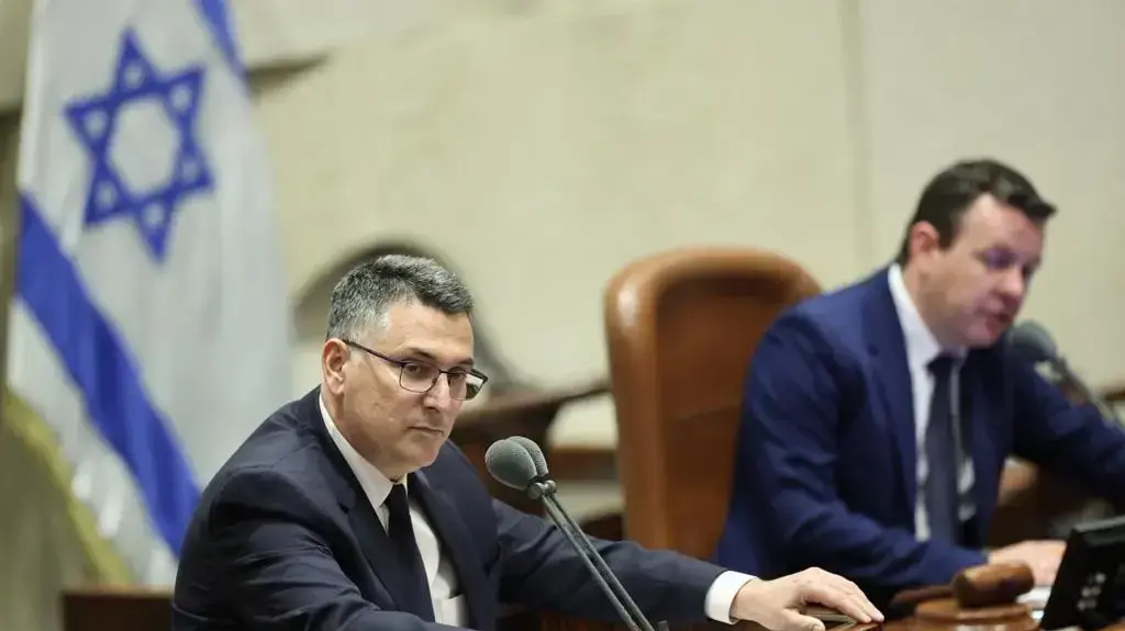 גדעון סער בדיונים במליאת הכנסת- הצבעה על חוק תקנות יו"ש
