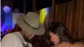 ארתורו וידאל רוקד עם בת זוגו ארתורו וידאל רוקד עם בת זוגו