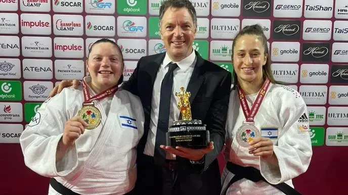 רז הרשקו עם ענבר לניר, שני הרשקו אחרי הזכייה במדליות בגרנד סלאם מונגוליה