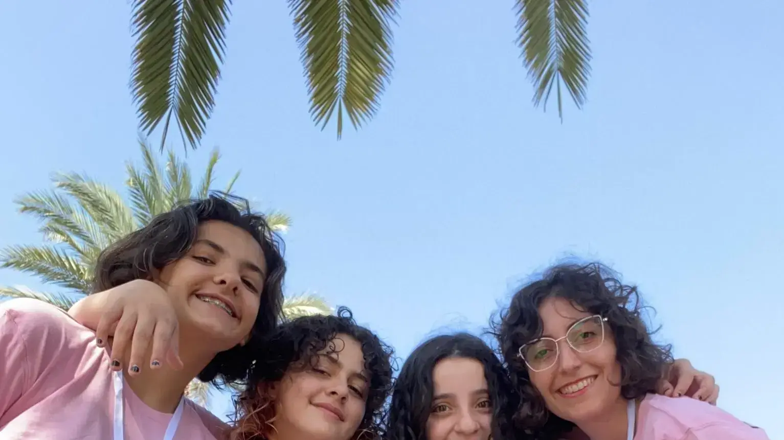 סידרא ג'והרי (מימין)