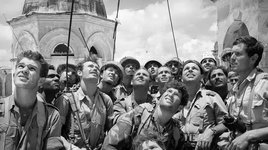 מתוך הסרט "1341 פריימים מהמצלמה של מיכה בר-עם"