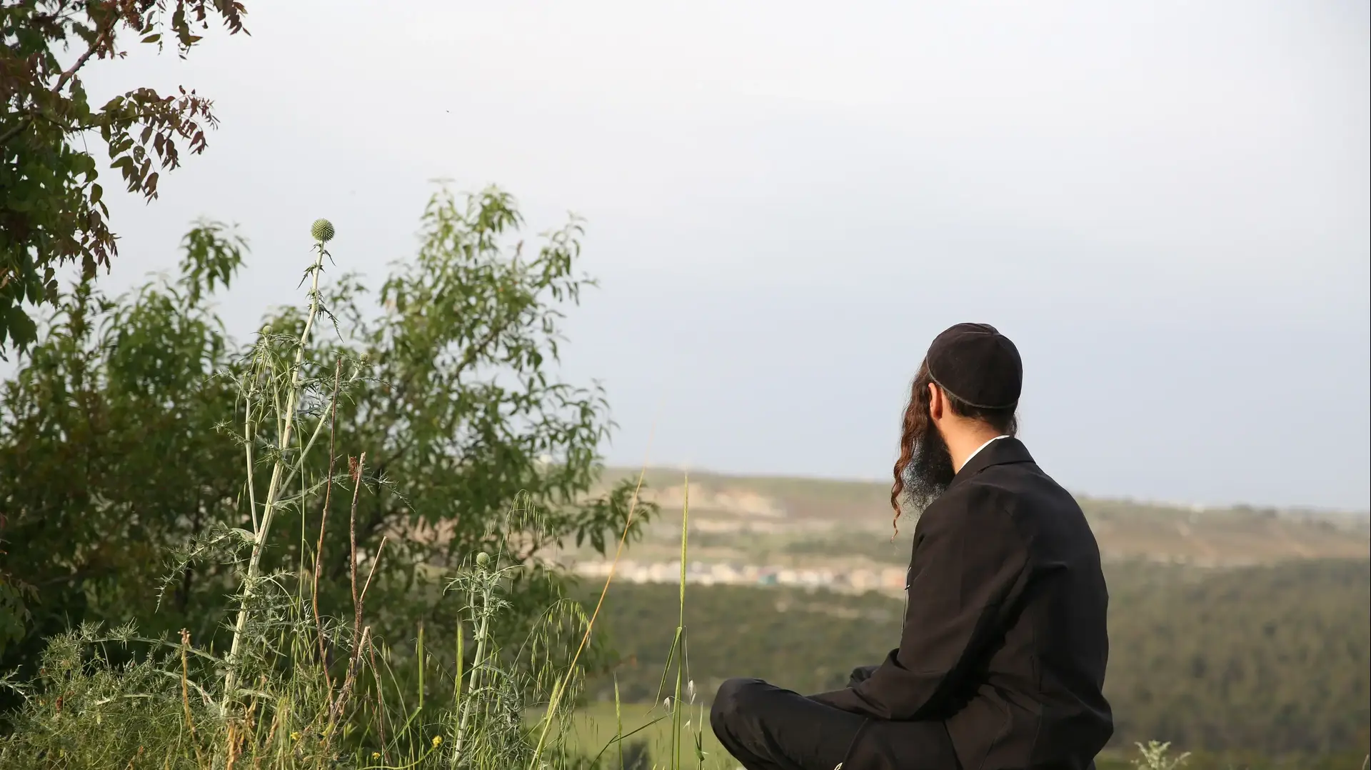 יהודי דתי משקיף