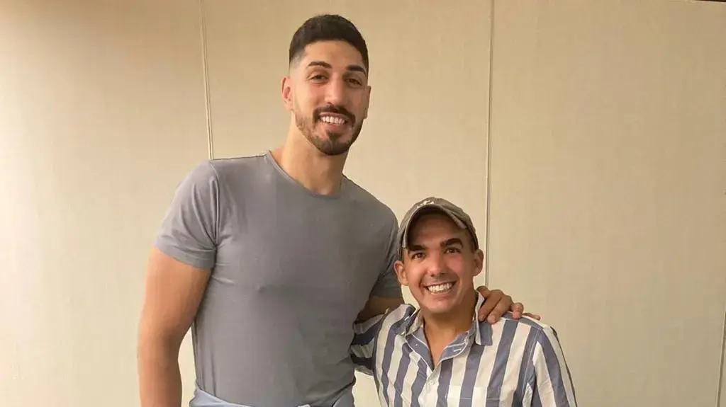 אנס קאנטר פרידום עם ג'סטין חיאט, מנכ"ל אופרציה בעמותת בני ציון אנס קאנטר פרידום עם ג'סטין חיאט, מנכ"ל אופרציה בעמותת בני ציון