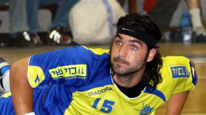 תום מטלון שחקן מכבי ראשון לציון כדוריד
