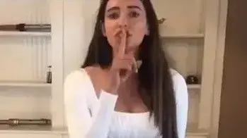 יש לי חדר סודי בבית ובתוכו יש הפתעה