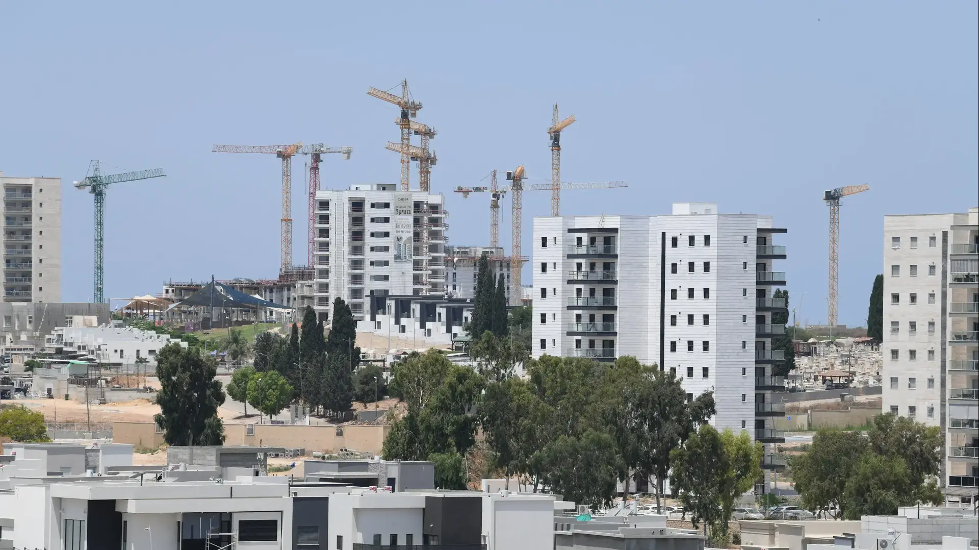 בניינים בשדרות