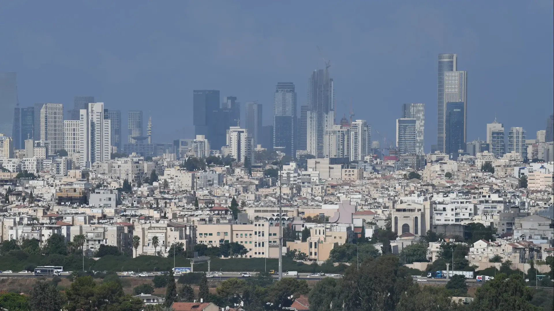 בניינים בגוש דן אזור תל אביב