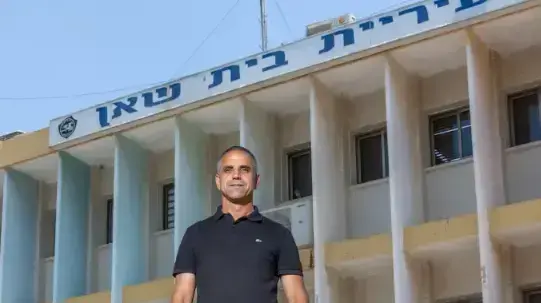 איתן טייב