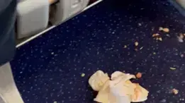 שאריות קיא בטיסת קורנדון איירליינס לטורקיה