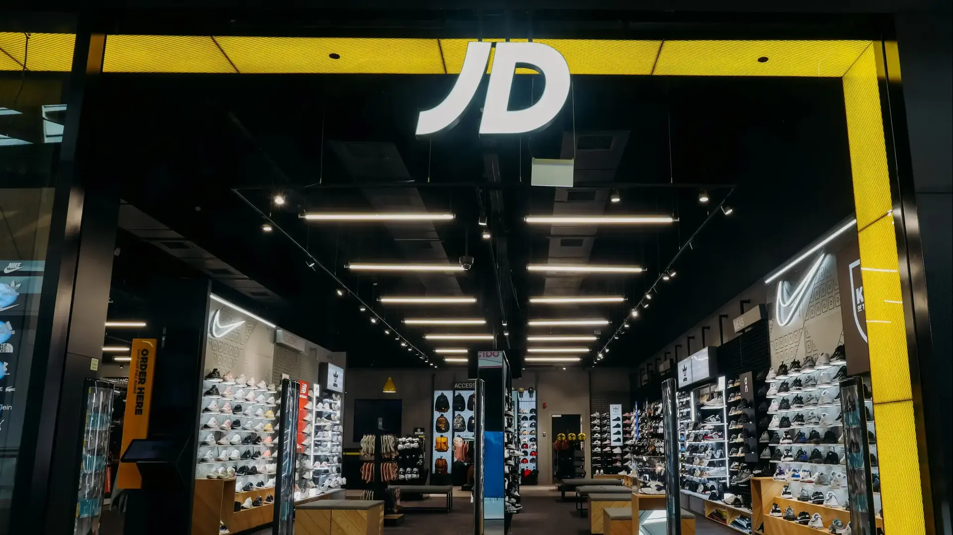 jd sports בקניון עזריאלי ראשונים ראשון לציון.