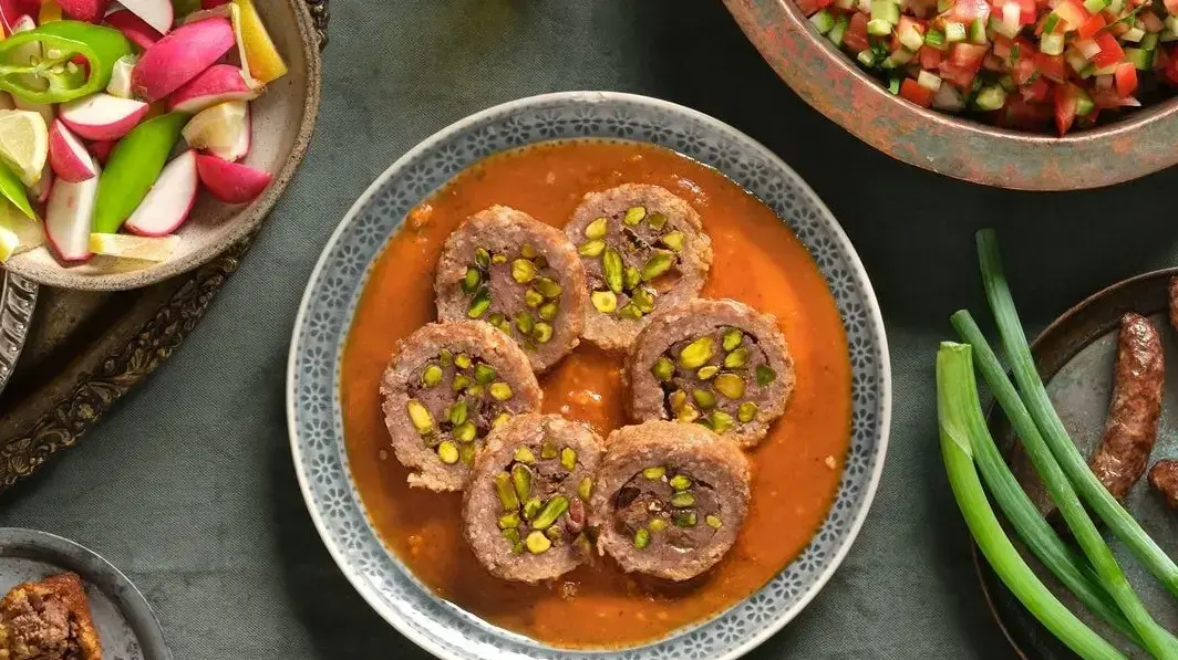 קוויסאט - עוגת בשר טחון ופיסטוק מהמטבח החלאבי