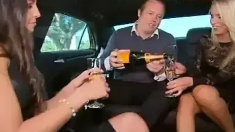 דן סונדרס ביזבז את הכסף שקיבל בטעות מהבנק