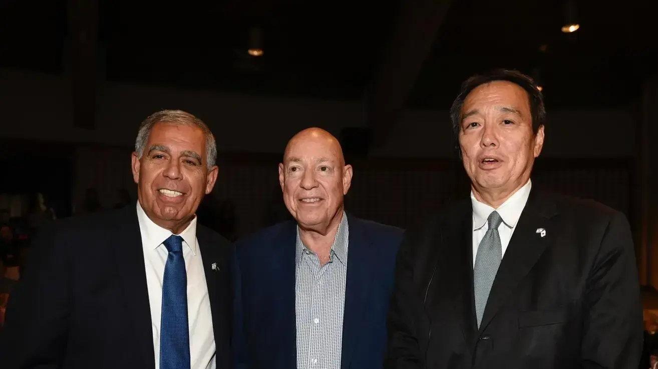 שגריר יפן בישראל מיזושימה קואיצ'י, צבי נטע יו"ר מכשירי תנועה, יו"ר הכנסת ח"כ מיקי לוי