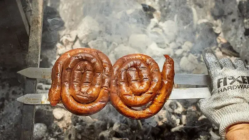 נקניקיה, צ'ורי