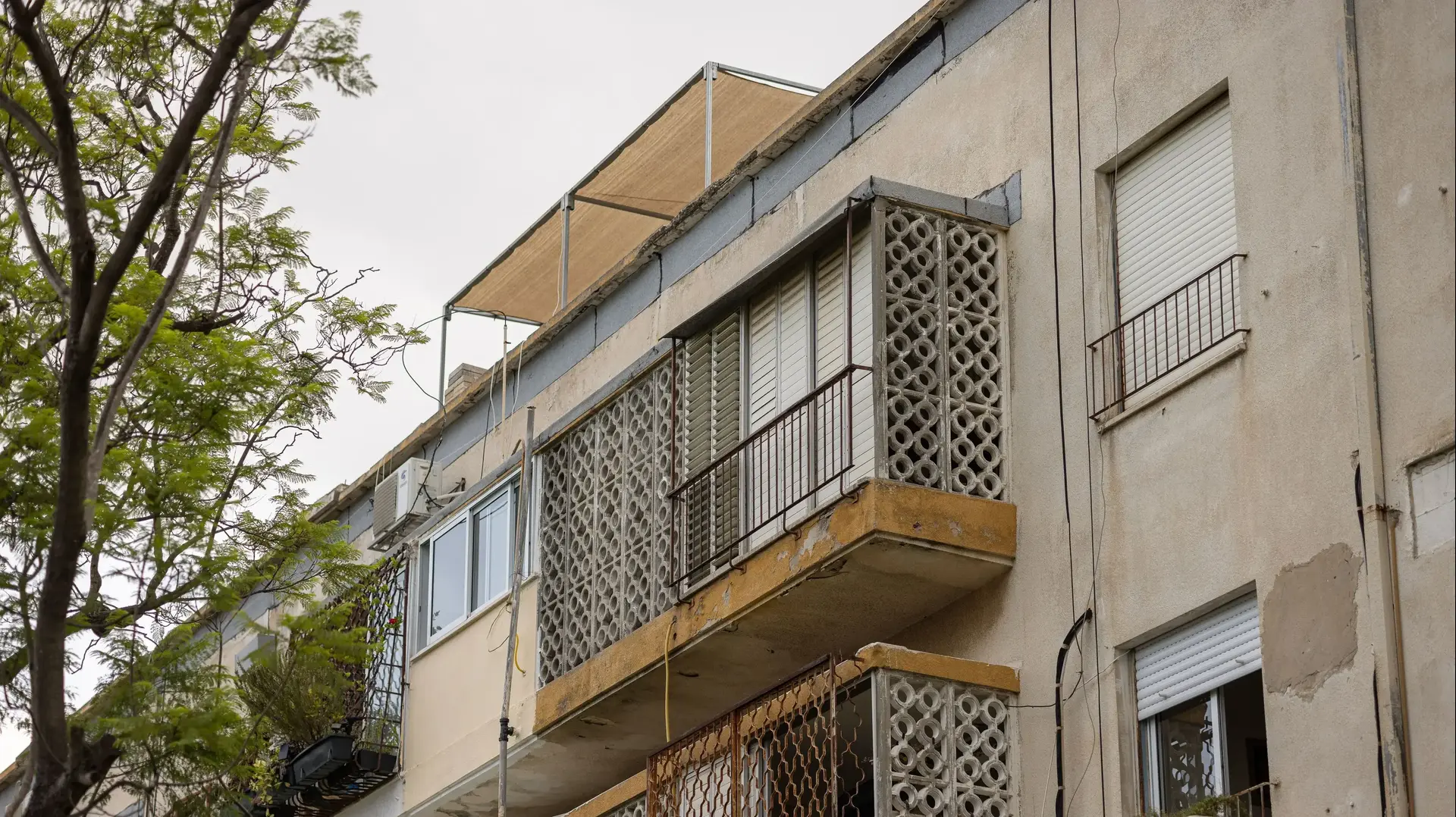 דירת שיכון בגבעתיים שהזמן קפא בה מלכת בשנות ה-60 דירת שיכון בגבעתיים שהזמן קפא בה מלכת בשנות ה-60
