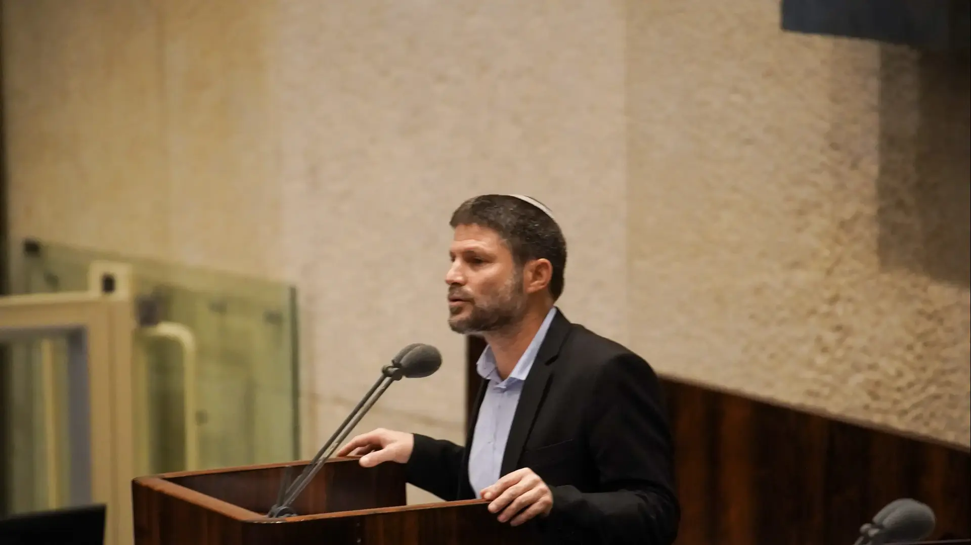בצלאל סמוטריץ' במהלך נאומו במסגרת כינוס מליאת הכנסת לציון יום הזיכרון ליצחק רבין 
6 בנובמבר 2022