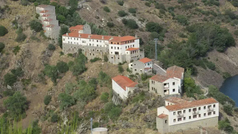 הכפר Salto de Castro