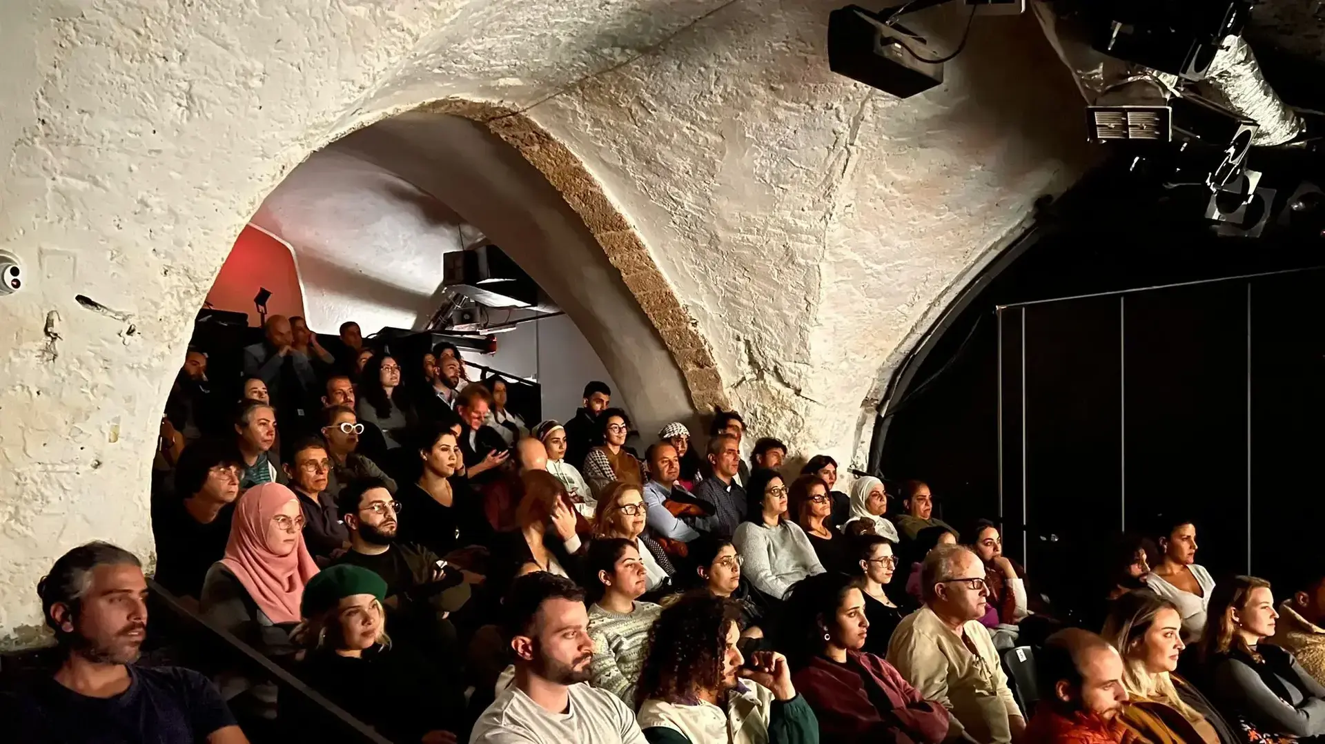 הקרנה של הסרט פארחה תיאטרון אלסראיא