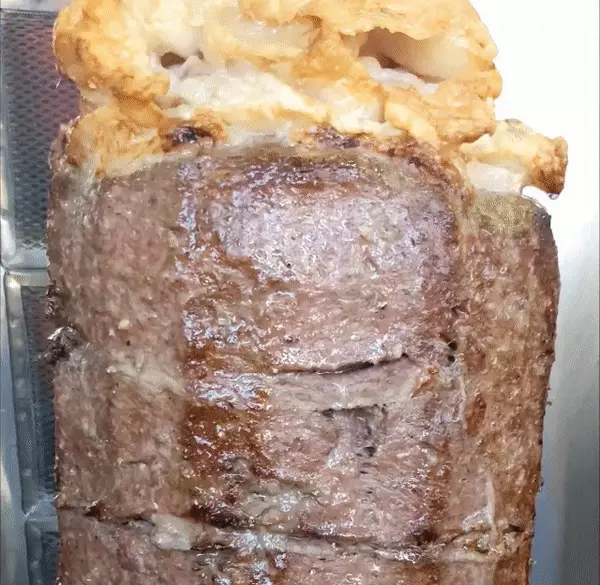 שווארמה אביהו, רחובות