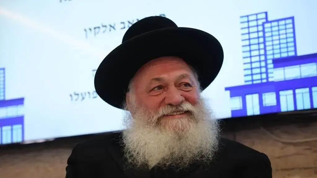 שר השיכון הנכנס יצחק גולדקנופף בטקס חילופי השרים, ירושלים, 1 בינואר 2022 שר השיכון הנכנס יצחק גולדקנופף בטקס חילופי השרים, ירושלים, 1 בינואר 2022