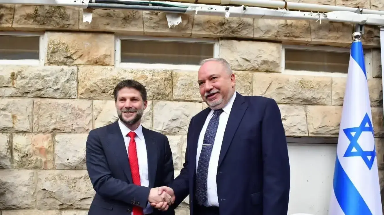 חילופי שרים במשרד האוצר\ סמוטריץ' מחליף את ליברמן חילופי שרים במשרד האוצר\ סמוטריץ' מחליף את ליברמן