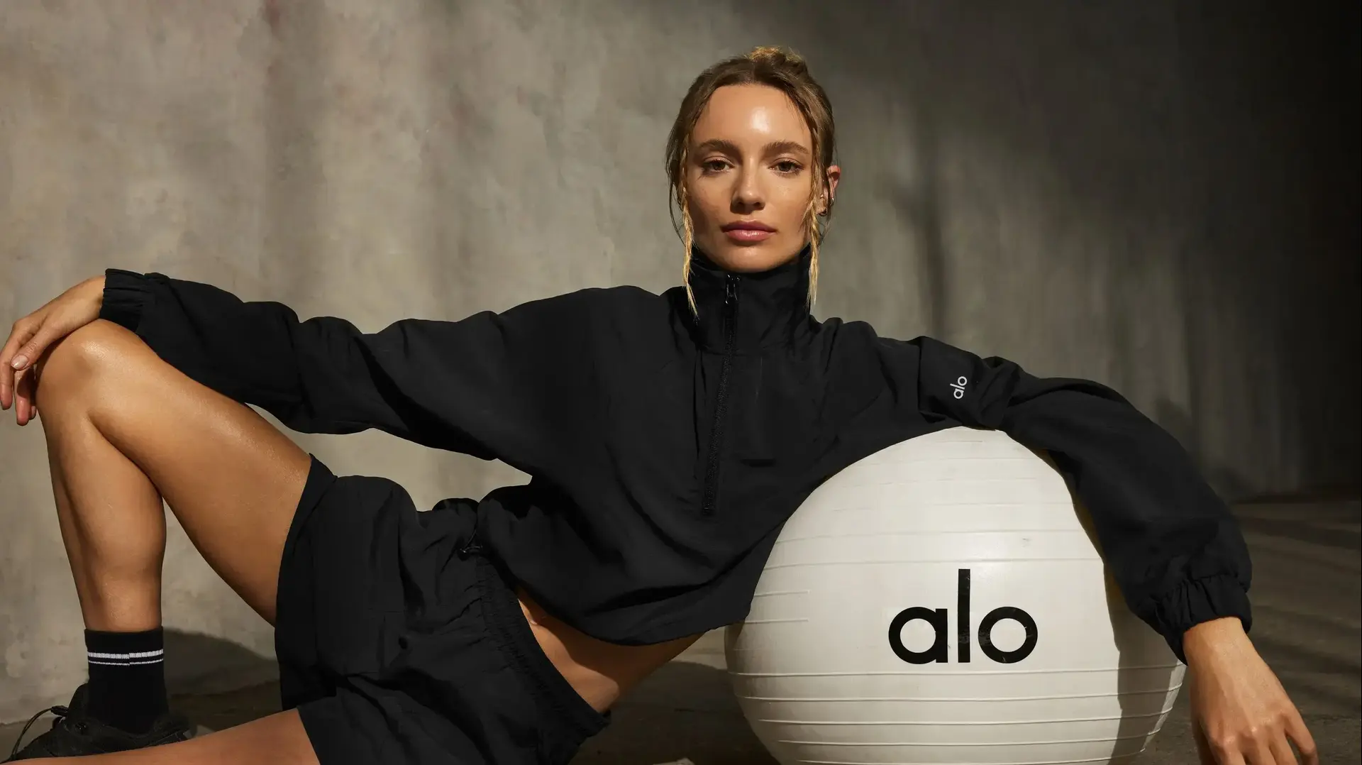 המותג alo yoga פותח חנות ראשונה בישראל
