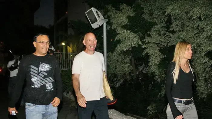 לוני הרציקוביץ רוני מאנה עם תמי פרידמן מקבוצת מכבי תל אביב לאחר פגישתם