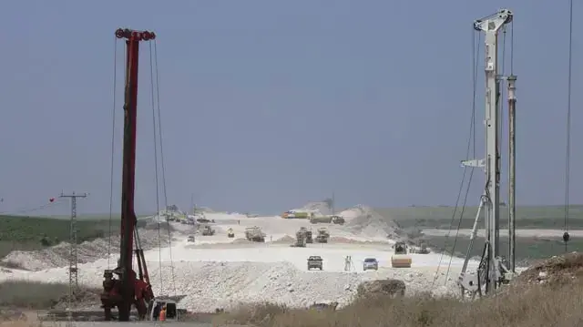 עבודות סלילה בכביש 6 חוצה ישראל