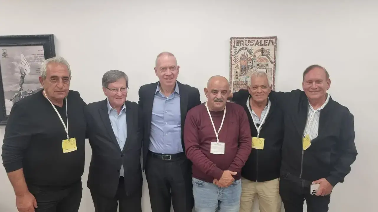 שר הביטחון, יואב גלנט, בפגישה עם נציגי העובדים במפעל טכנולוגיית להבים