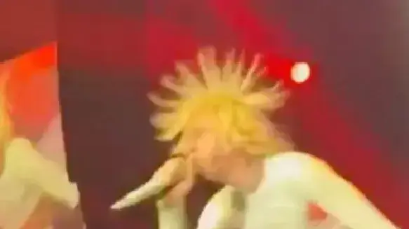 מאשין גאן קלי התחשמל