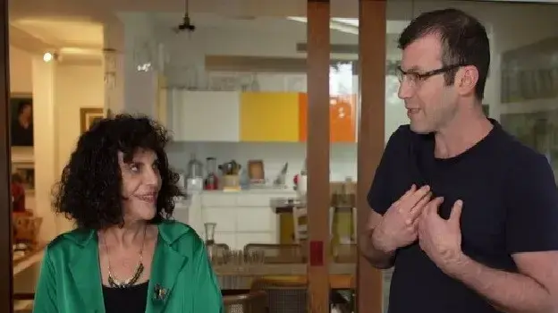 תלמה אליגון רוז ובנה איתמר רוז מתוך הכתבה של אילן לוקאץ' באולפן שישי