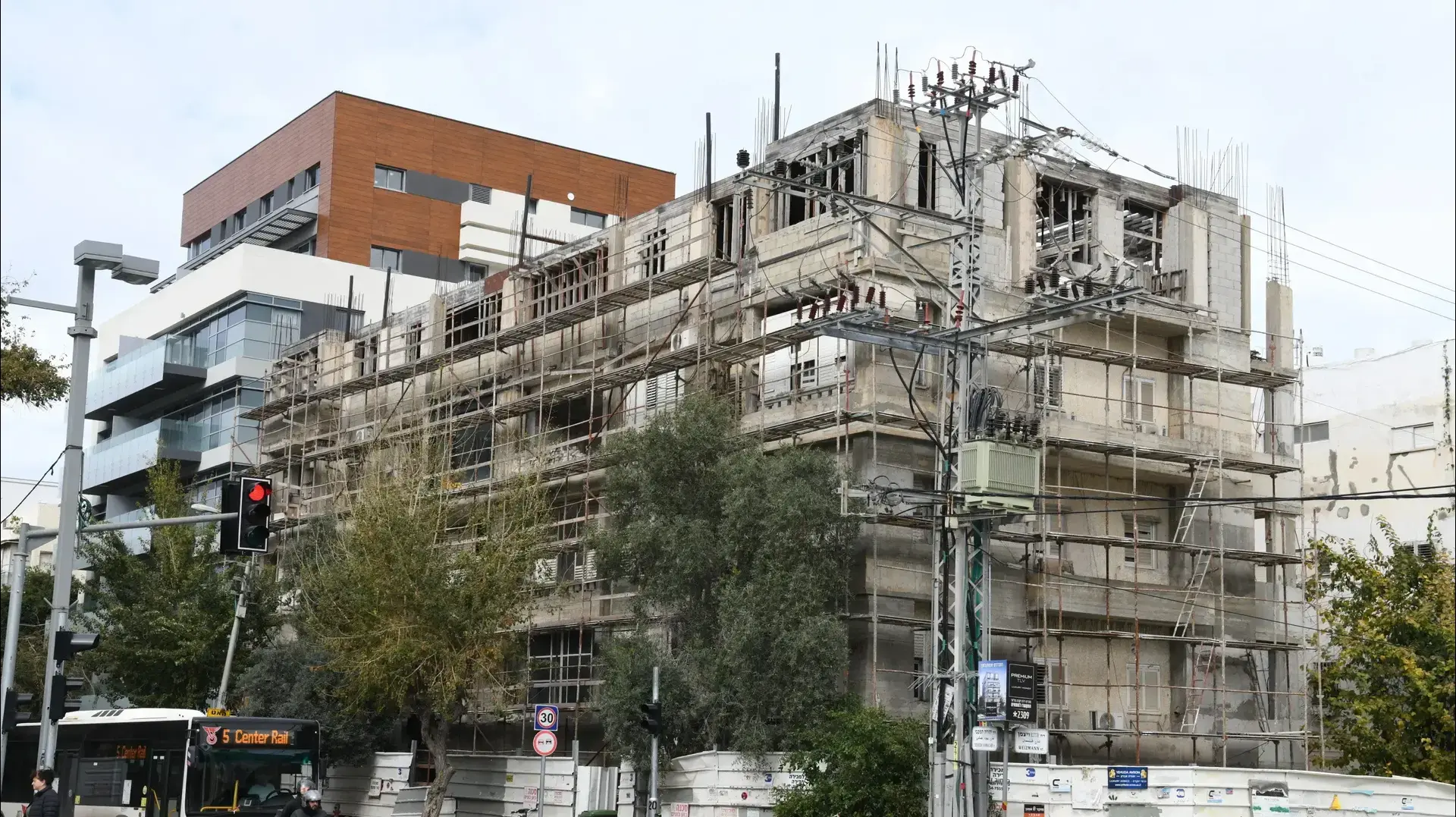 בניין עם פרויקט תמ"א שנתקע ברחובות יהודה המכבי-ויצמן בתל אביב