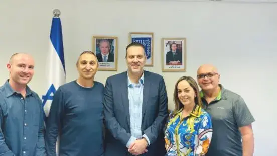 מימין: רמי קצוני, הילה קניסטר בר דוד, השר מיקי זוהר, יעקב בן שושן ואורי כהנא