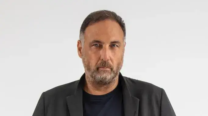 הסופר יוסי סוכרי