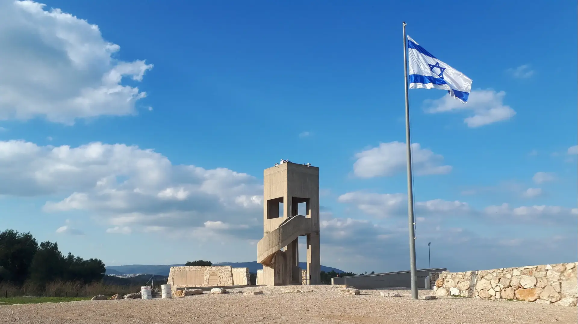 אנדרטת הקיבוצים ברמות מנשה