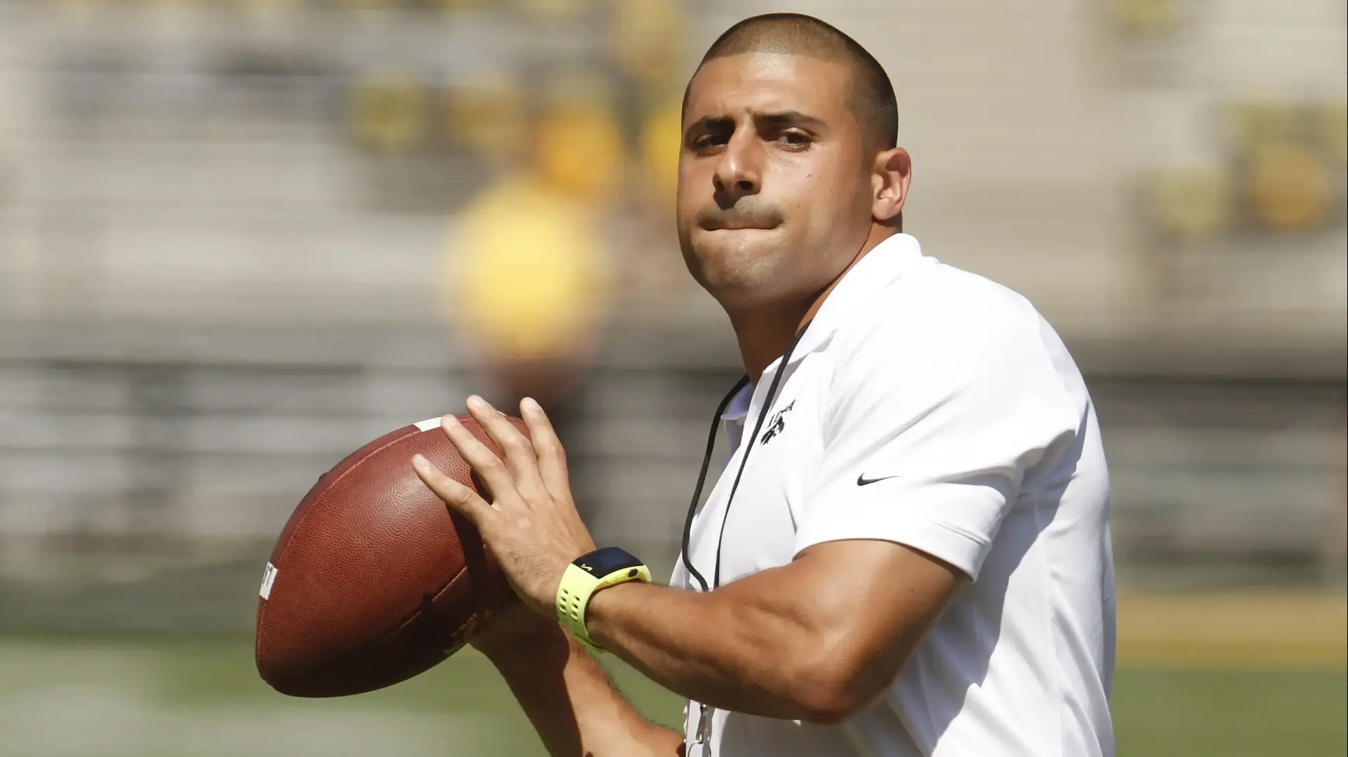 די ג'יי הרננדז שחקן פוטבול די ג'יי הרננדז שחקן פוטבול