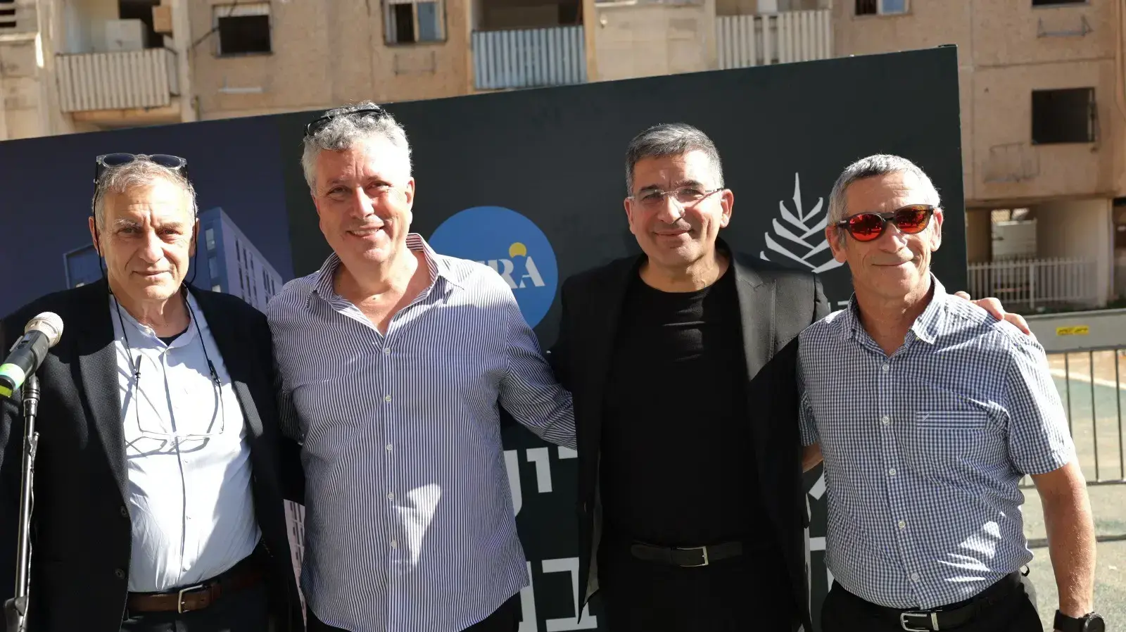 אאורה יעקב אטרקצי, רחוב האורן קריית אונו