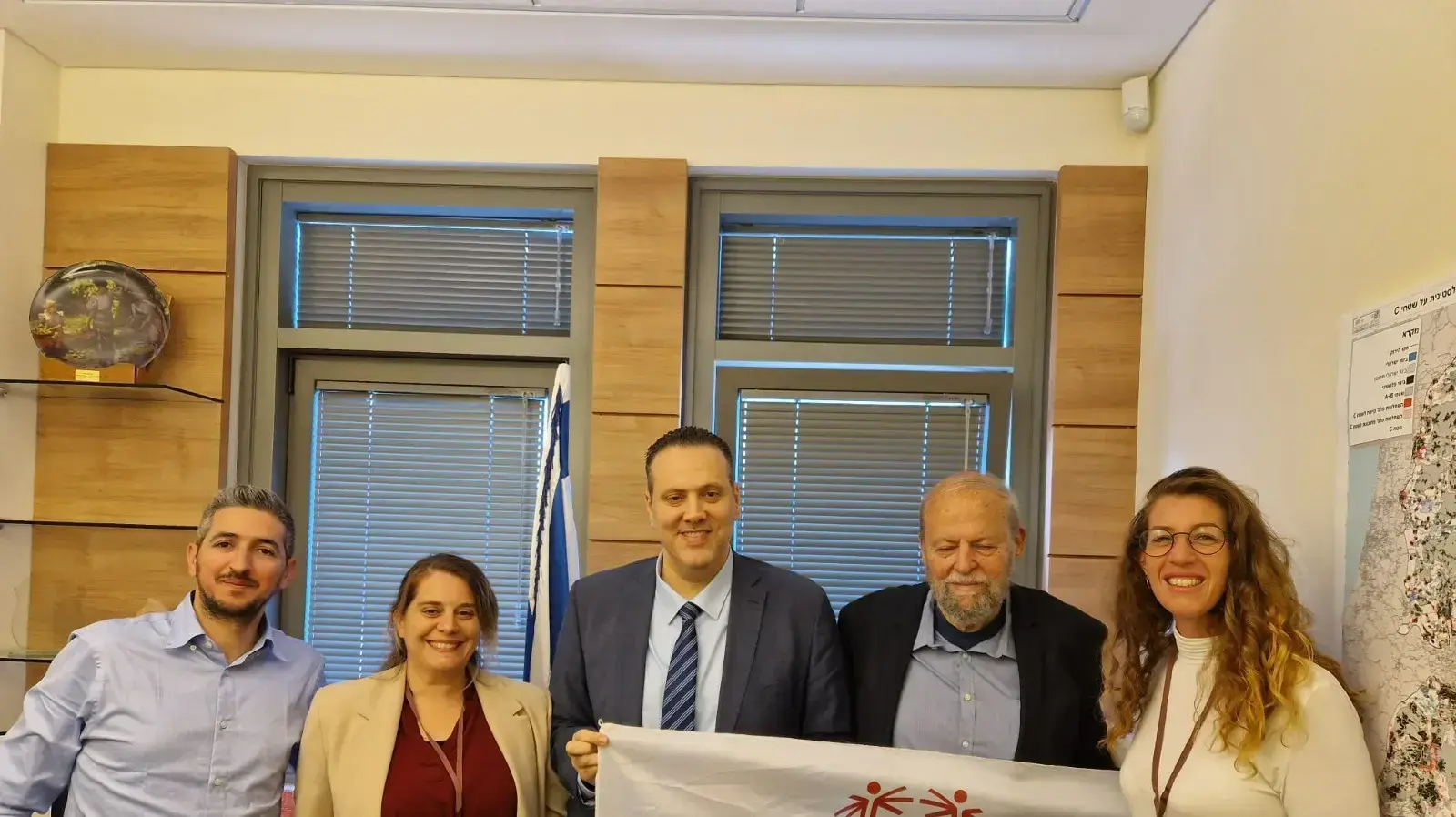 שר הספורט מיקי זוהר עם ספיישל אולימפיקס שר הספורט מיקי זוהר עם ספיישל אולימפיקס
