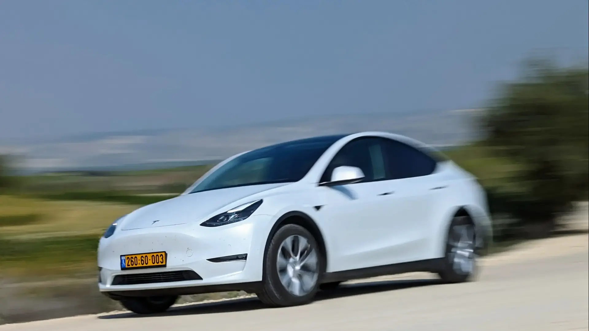 מבחן השוואתי
טסלה מודל Y לונג ריינג'
קיה EV6 GT line