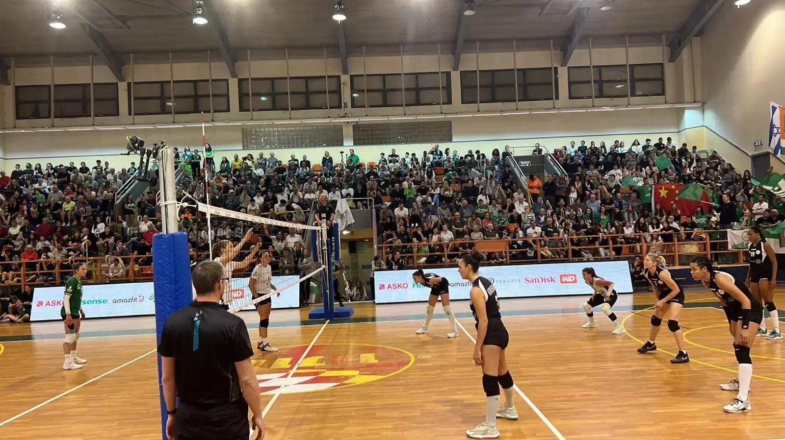גמר כדורעף נשים גמר כדורעף נשים