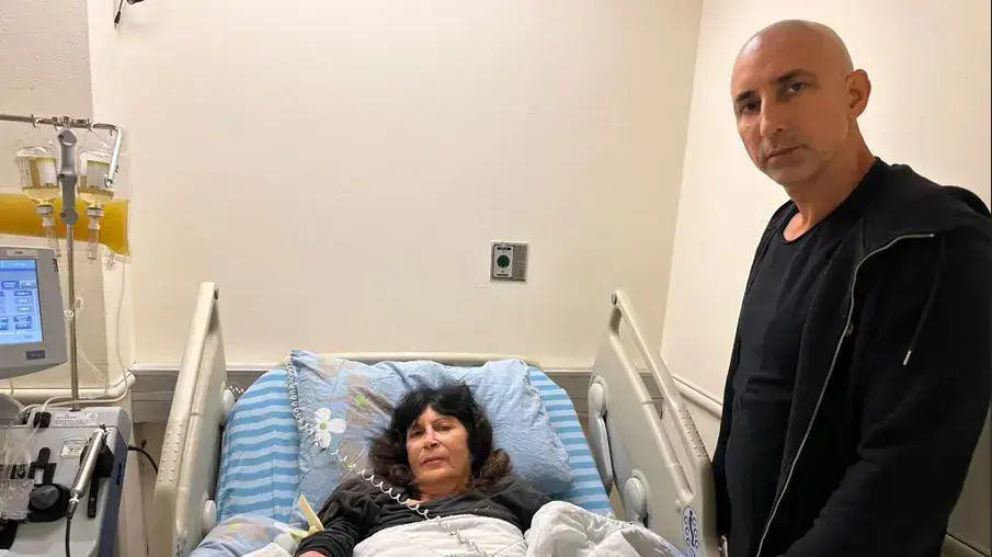 אסתר רוט שחמורוב בבית החולים אסתר רוט שחמורוב בבית החולים