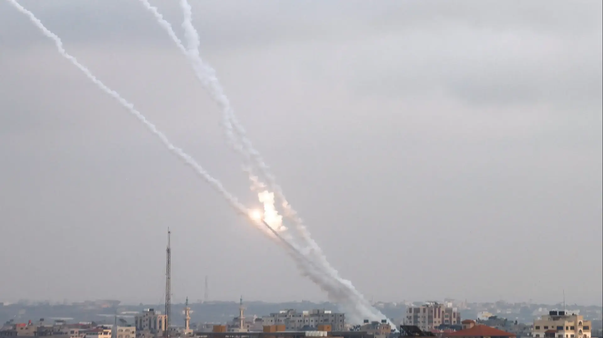 ירי רקטות אל עבר ישראל ותקיפות צה"ל ברצועת עזה, מגן וחץ היום החמישי למבצע 13 במאי 2023