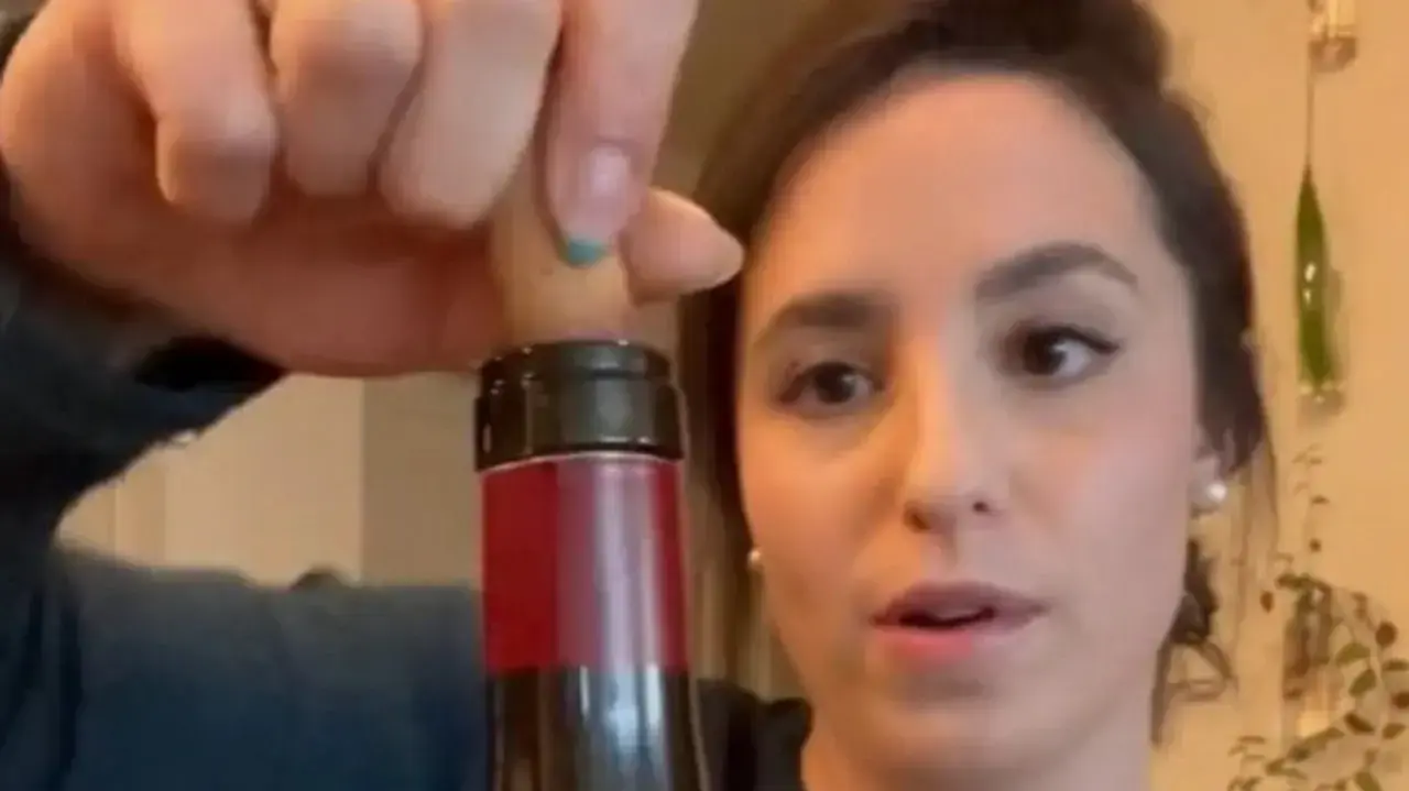 מה עושים עם הפקק של היין?