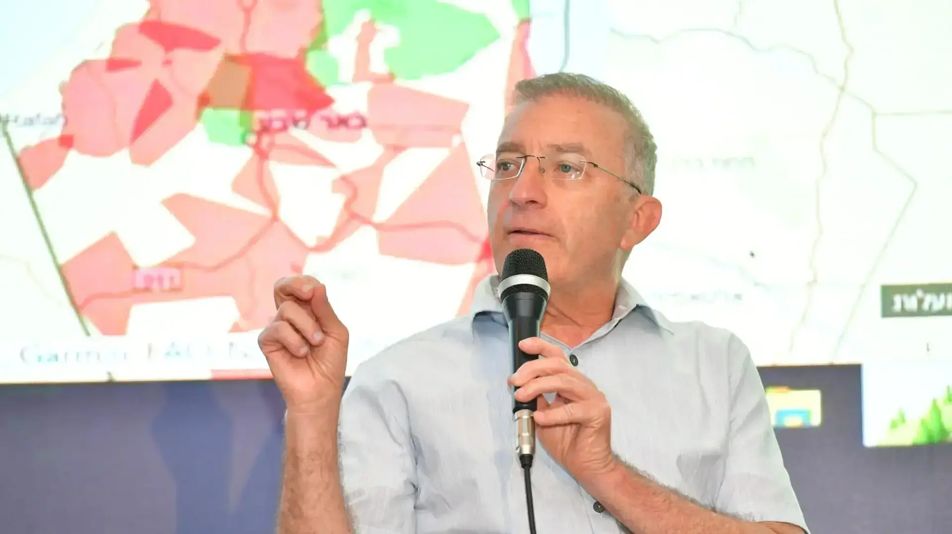 מאיר שפיגלר, מנכ"ל חברת החשמל, בכנס מנכ"לים ומזכירים ברשויות המקומיות. מלון מלכת שבא, אילת