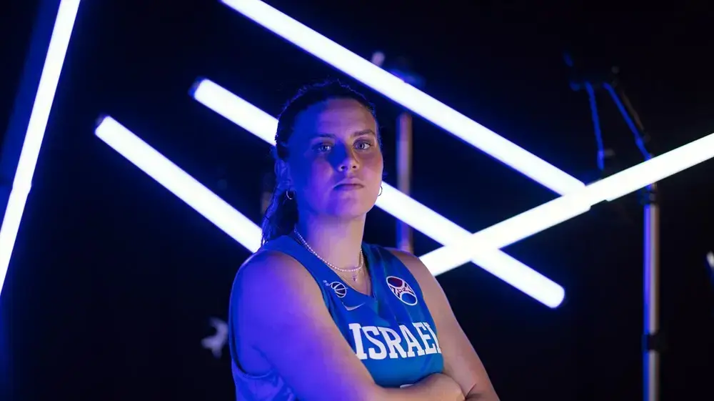 גילי אייזנר
