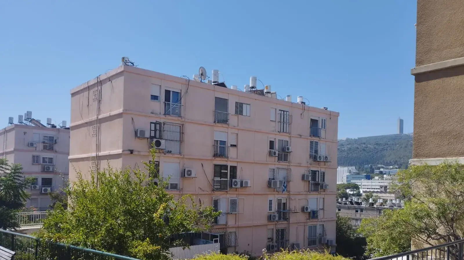 הבניינים הישנים במתחם הרב מימון בחיפה
