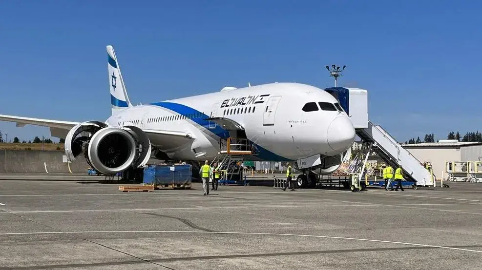 מטוס הדרימליינר החדש של אל על עם דלק SAF