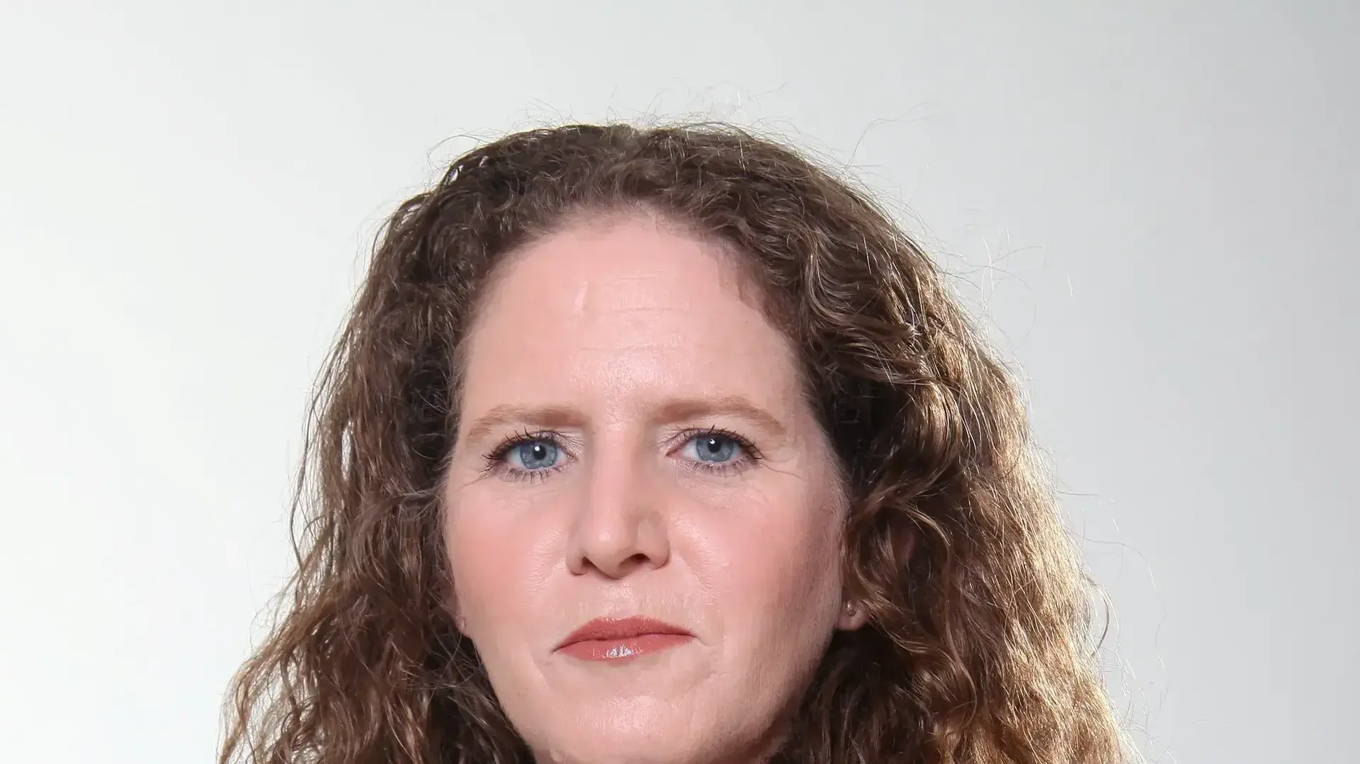 ועו"ד יפעת סולל, סמנכ"לית ויועצת משפטית לעמותת חדו"ש