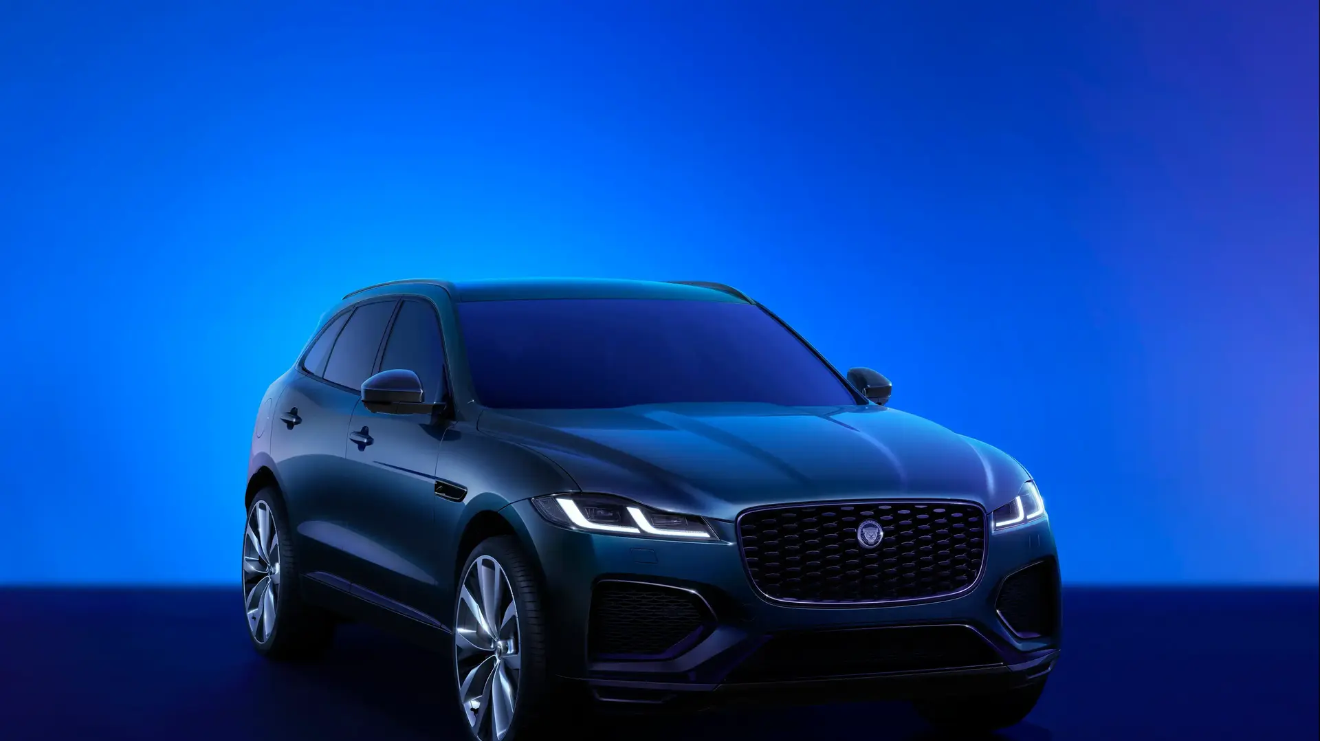 יגואר F PACE