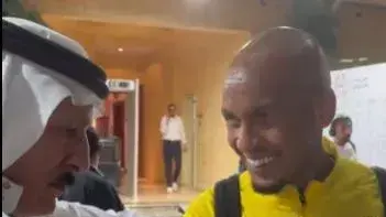 פאביניו מקבל שעון רולקס מאוהד אל איתיחאד פאביניו מקבל שעון רולקס מאוהד אל איתיחאד